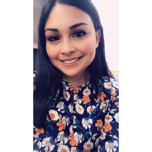 Meet your Posher, Danielle